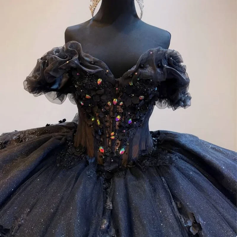 

Блестящие черные платья для квинсеаньеры с открытыми плечами, кристаллами, блестками, 3D цветочным декором, длинным шлейфом, Vestido De 15 Quinceanera, на заказ