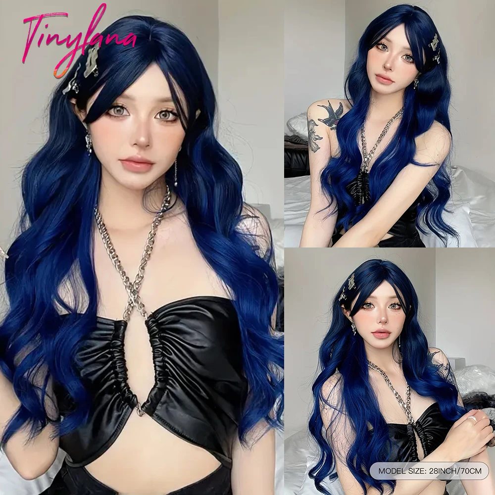 Kręcone głębokie niebieskie długie faliste syntetyczne peruki z grzywką dla kobiet Kolorowe niebieskie fale Cosplay Peruki Naturalne sztuczne włosy Odporne na ciepło