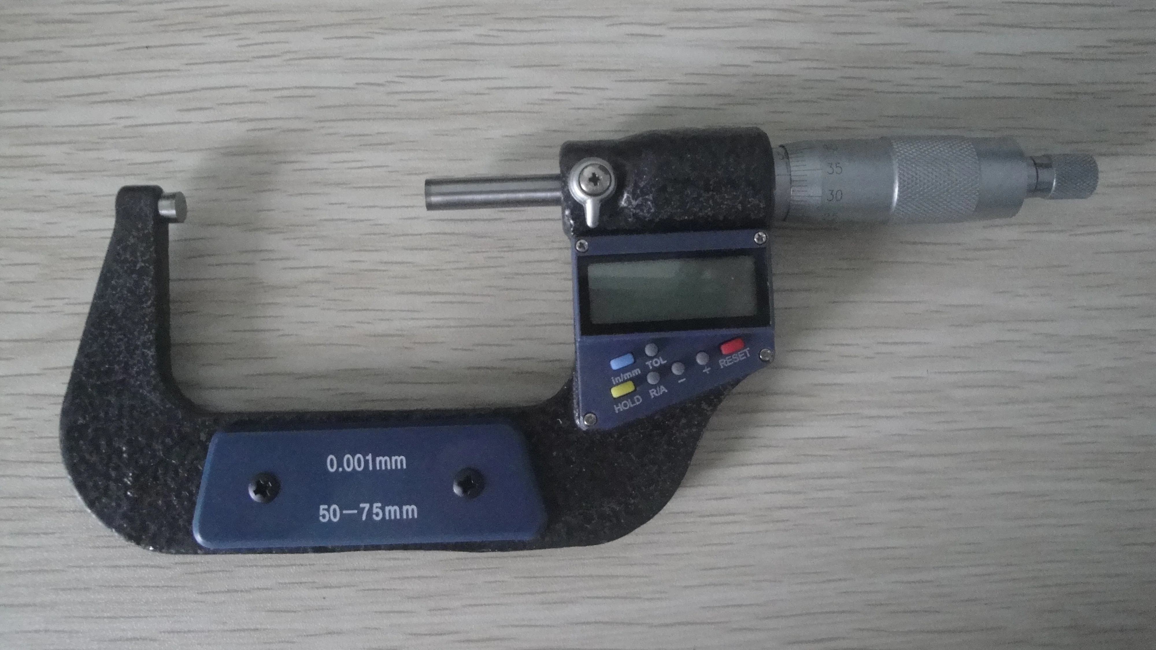 ميكرومتر رقمي 0.001 مم 50-75 مم IP65 ميكرومتر مقاوم للماء مع خط مقياس خارج الميكرومتر