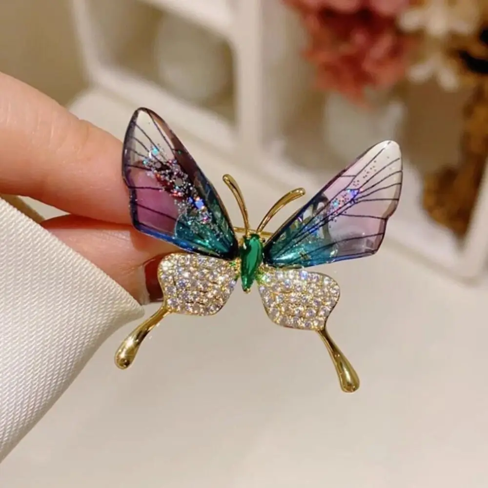 

Fashion Dragonfly/Butterfly Shaped Brooches Rhinestone Alloy Badge Pin Imitation Pearl Suit Collar Pins Clothing Accessories