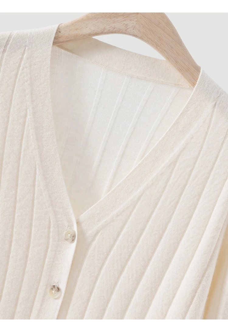 MZ62018 Damen Eleganter Gerippter Strickpullover mit V-Ausschnitt, Langen Ärmeln, Knopfleiste, Schmaler Passform, Modal-Mischung, Frühherbst-Pullover – Detail 16
