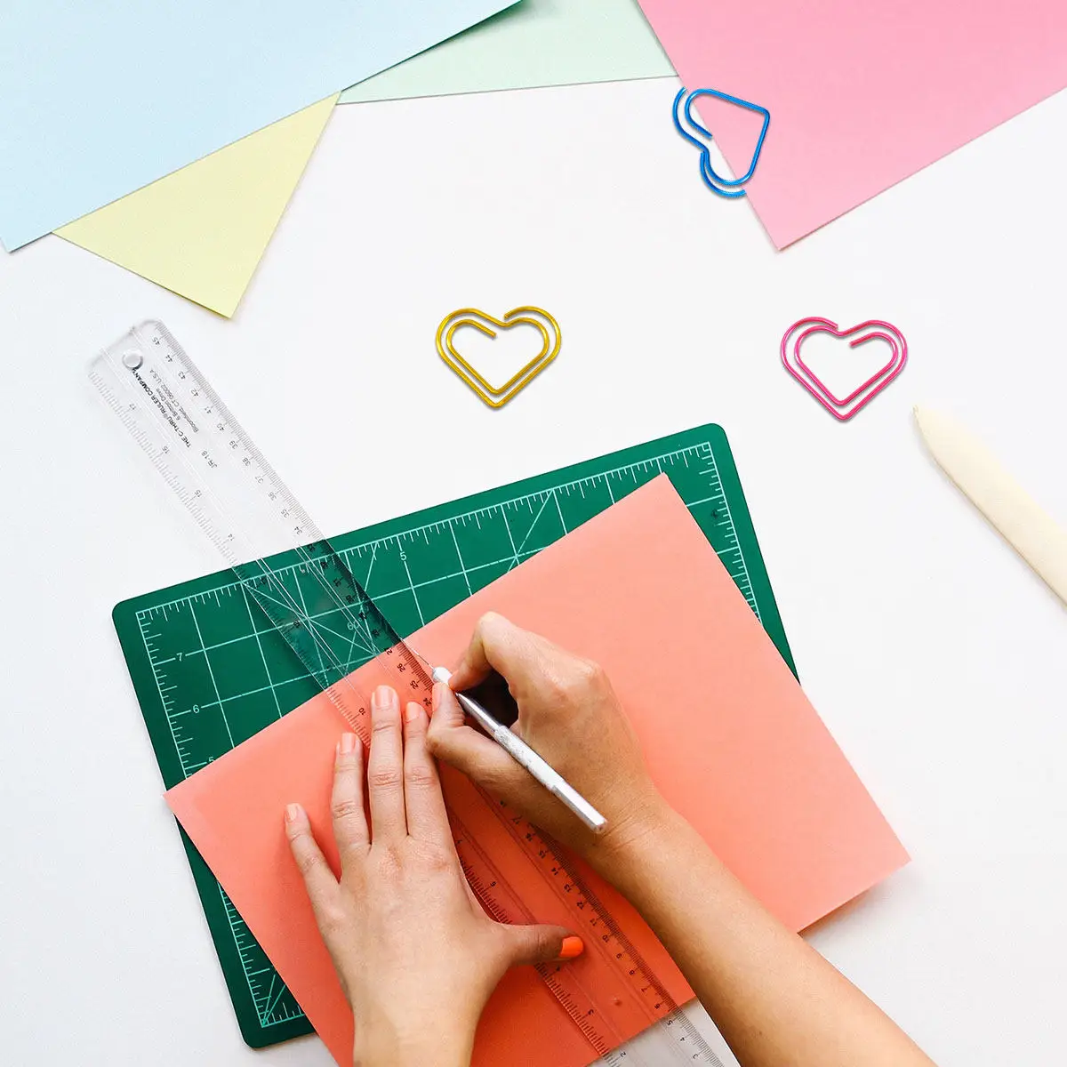 

12Pcs Heart-Shaped Metal Paper Clips Strong Grip Bookmark for Loose Papers Notes Photos Cards Home Office School Organizers Gift