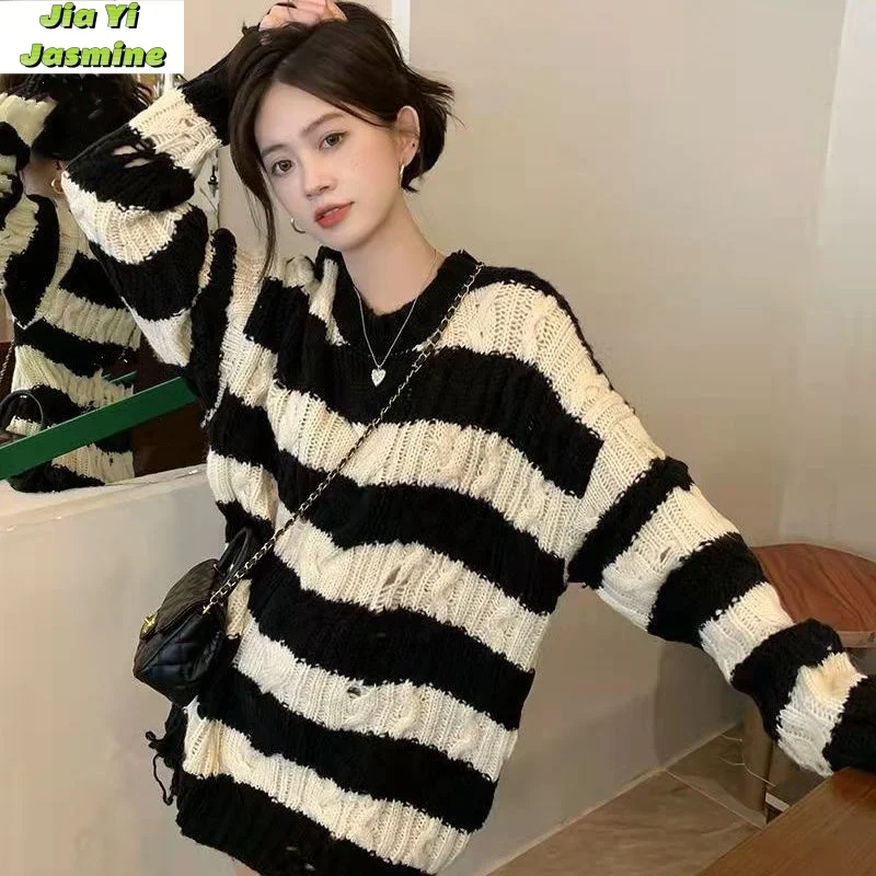 

Perforated Fried Dough Twists Stripe Long Sleeve Sweater Women's Early Autumn 2024 New Design Loose Mid Length Slouchy Top