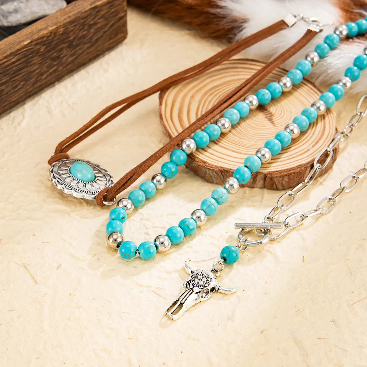 Bohemian Imitation Turquoise Layered Necklace – Ethnic Cow Skull Pendant Choker Set for Women Tribal Style Jewelry​