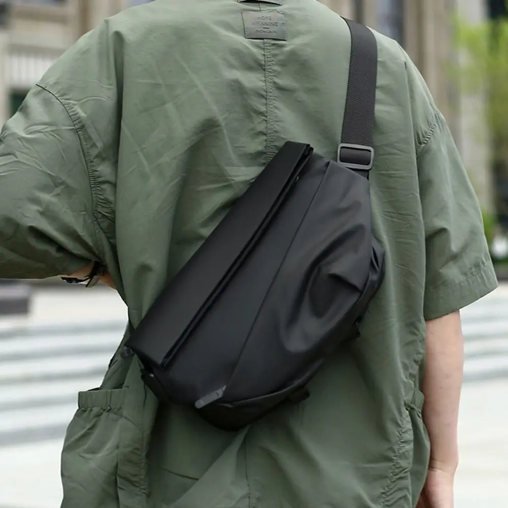 

Simple Large Capacity Oxford Cloth Bag Men Waterproof Simple Crossbody Bag Korean Daypack Chest Bag Male