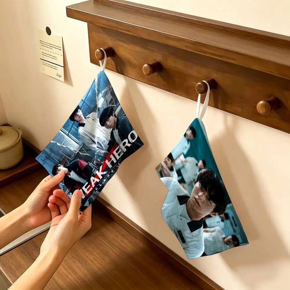 Weak Hero Class 1 Thickened Polyester Cotton Hanging Towel, High Absorbent Hand Wiping Towel for Indoor Use