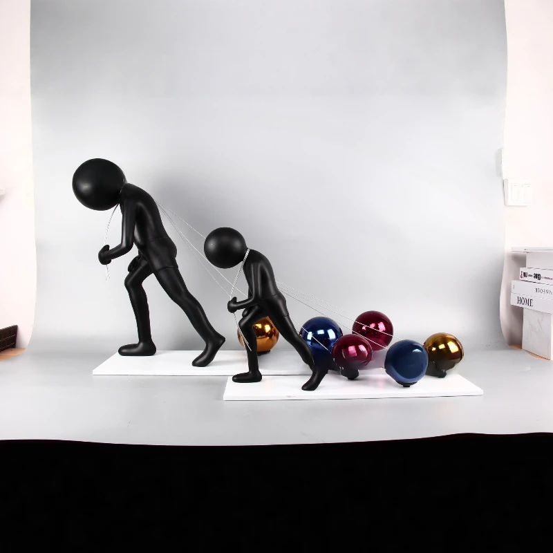 

Creative figure pull ball sculpture ornament shopping mall hotel porch aisle home decoration