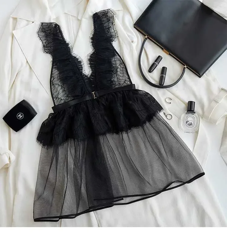 

Sexy Ruffles Lace Camisole Suit Source Point V-neck Lace Bow Cute Home Service Camisole Nightgowns Women Sleeping Dress