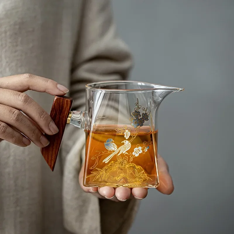 300ML Guofeng High Borosilicate Fair Cup Glass TeaSet Household KungFu TeaSet Public Cup Tea Sea TeaSet Is Not Hot Wooden Handle