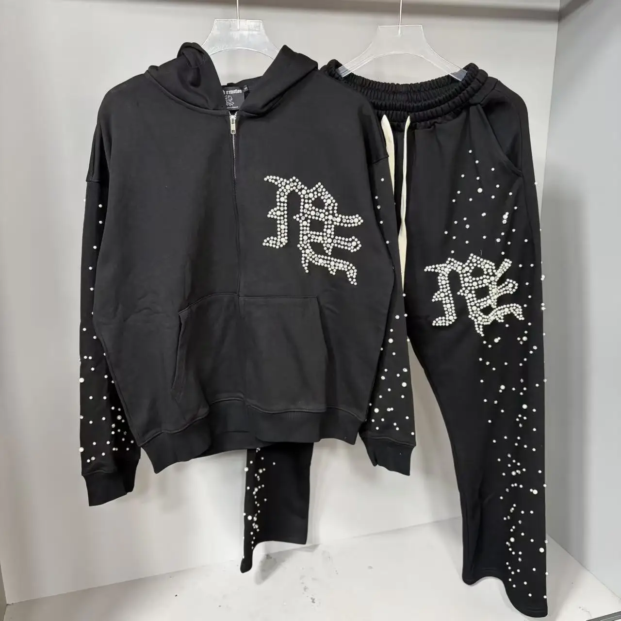 Mixed Emotion Pearl-Studded Diamond Letter Hooded Sweatshirt with Straight Pants for Men and Women Set