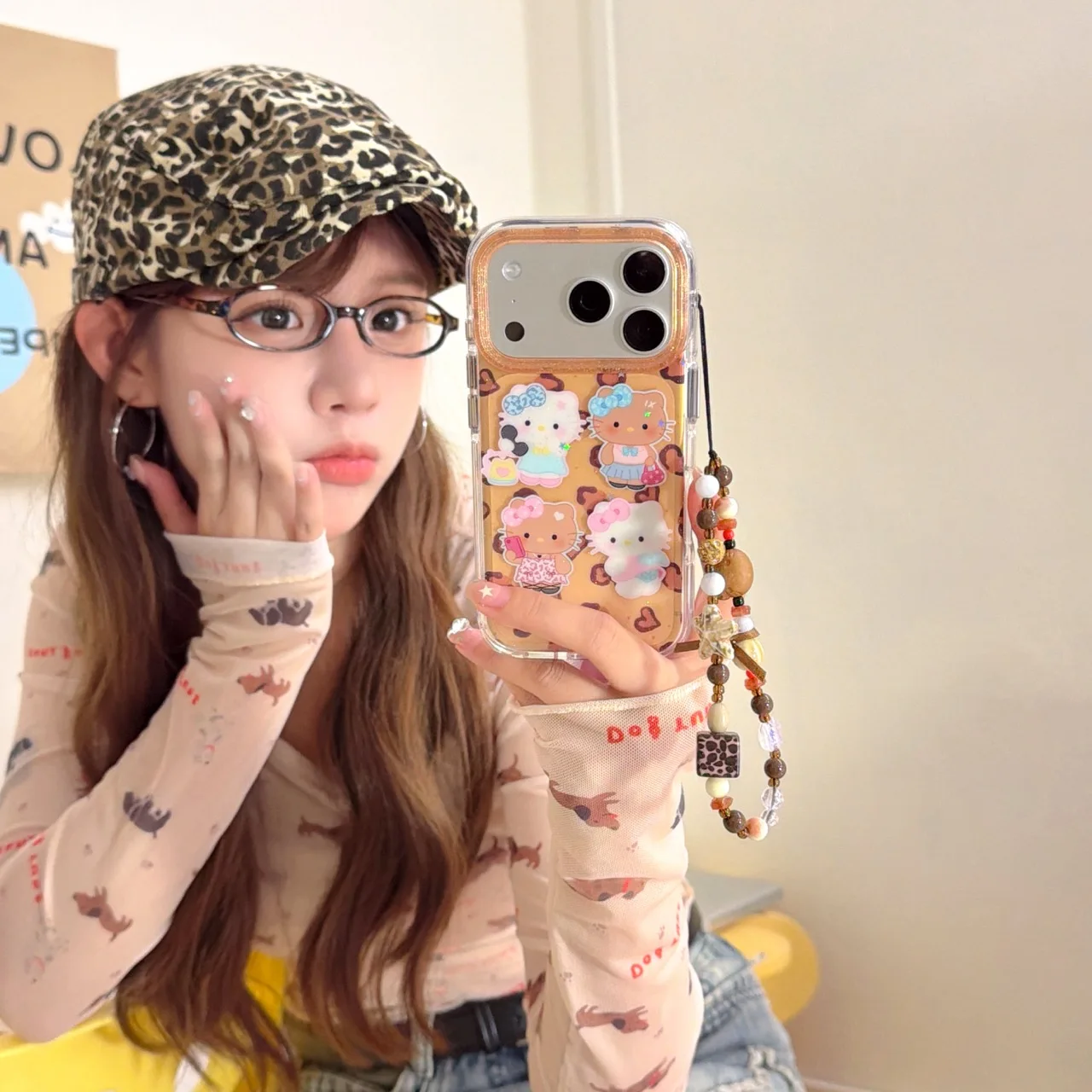 

Чехол для телефона с круглыми краями и воздушной подушкой, двусторонний IMD, с леопардовым принтом Hello Kitty, для iPhone 17 Pro Max, 16, 15, 14, 13, задняя крышка, подарок