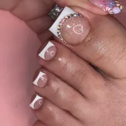 White French Fake Toenails with Rhinestone Design False Toenails for Girls Women Acrylic Toe Nail Tips Full Cover Wearable 24pcs