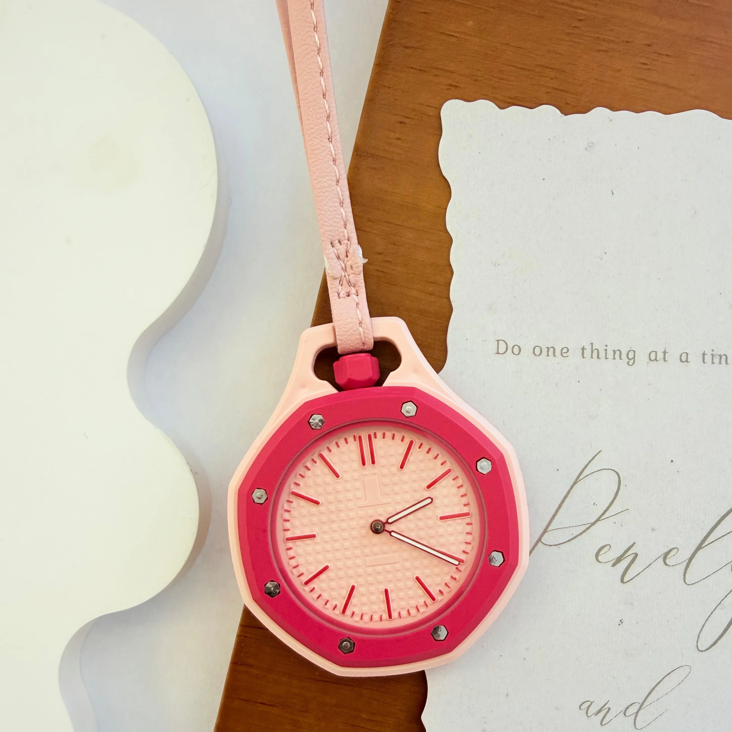 Octagonal Textured Dial Pendant Watch, Unisex, with Colorful Leather Strap, Fashionable Casual Bag-Style Hanging Watch