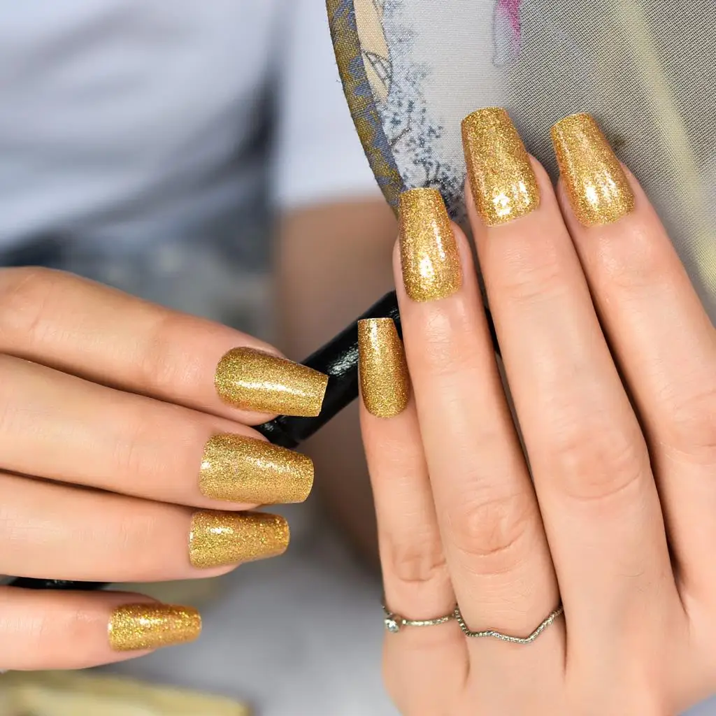 24szt Golden Glitter Press On False Nails Średniej długości trumny wielokrotnego użytku Akrylowe tipsy do paznokci Fałszywe paznokcie Faux Ongles