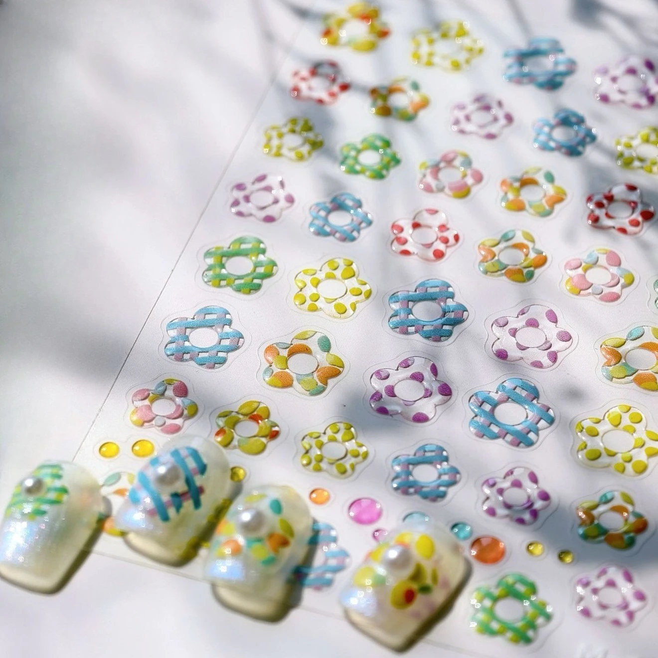 젤리 속이 빈 작은 꽃 진주 웨이브 도트 라인 크리에이티브 접착 네일 아트 스티커 매니큐어 데칼