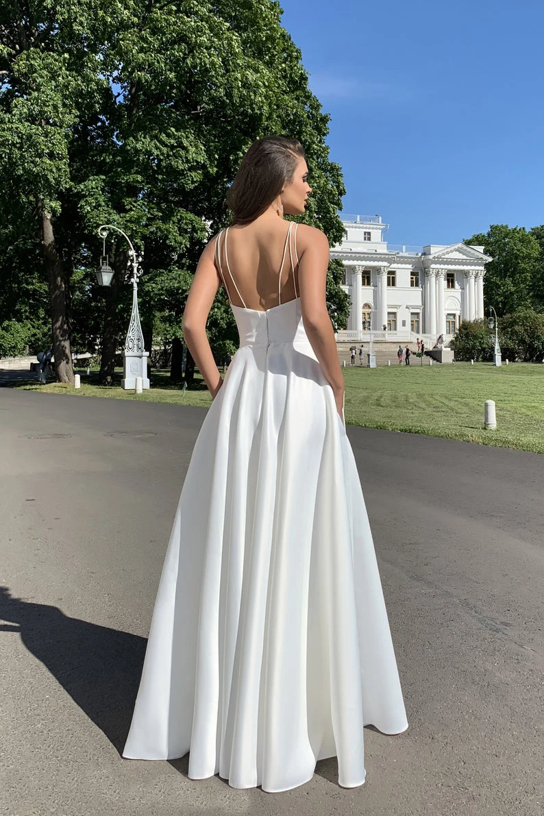 Ladies Plus Size Bowith White Wedding Party Dress Sleeveless Slim Shoulder Strap Hollowed Out Elegant Party Dinner 4XL Dress