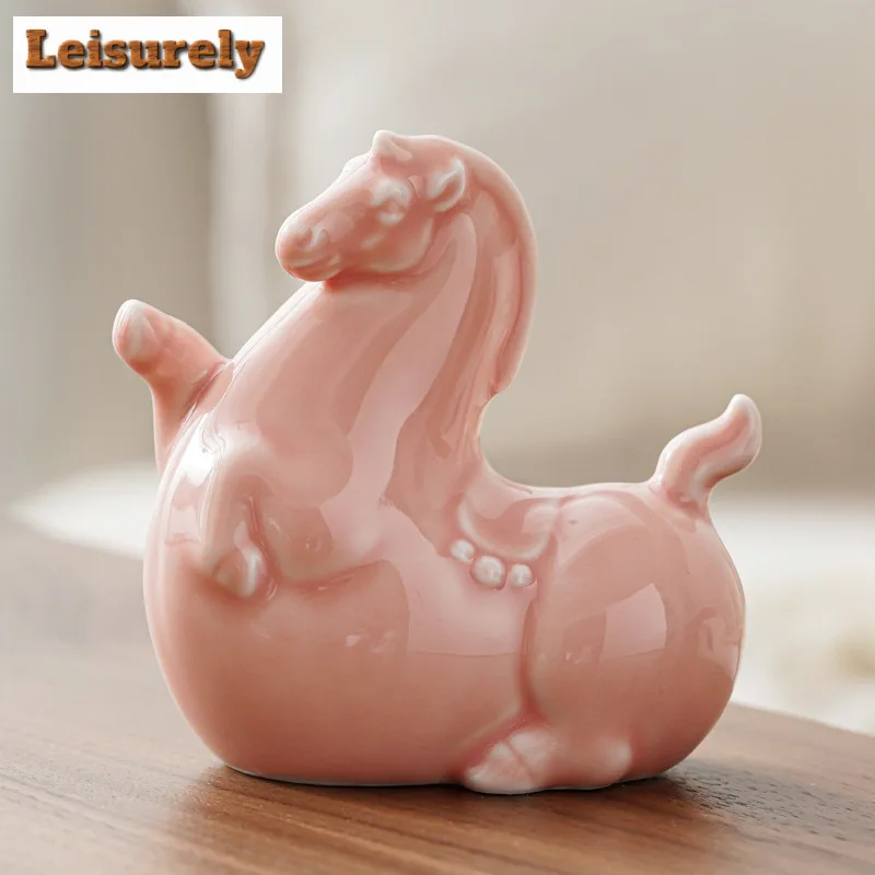 Tang horse - Flying Heaven Tea Pet Elegant Lucky Model Tea Figurine Play Toys Tea Statue Ornaments Tea Items Accessories Gift