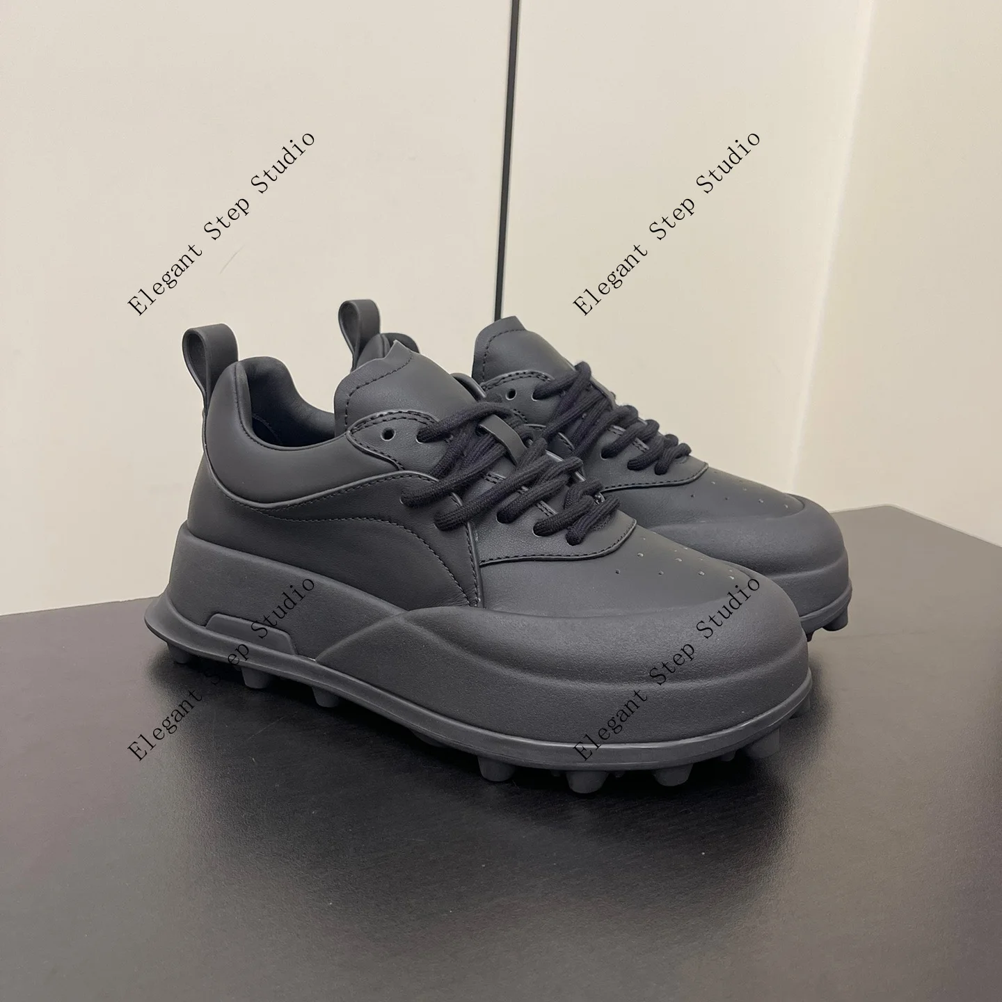 Damenschuhe Orb Sneakers Leder Low-Top Chunky Platform Tonal Runway