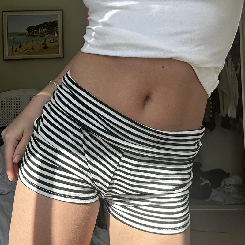 Cuteandpsycho Low Waisted Striped Print Shorts Sexy Fashion Casual 90s Women\'s Outfits Korean Aesthetic Basic Mini Bottoms 2000s