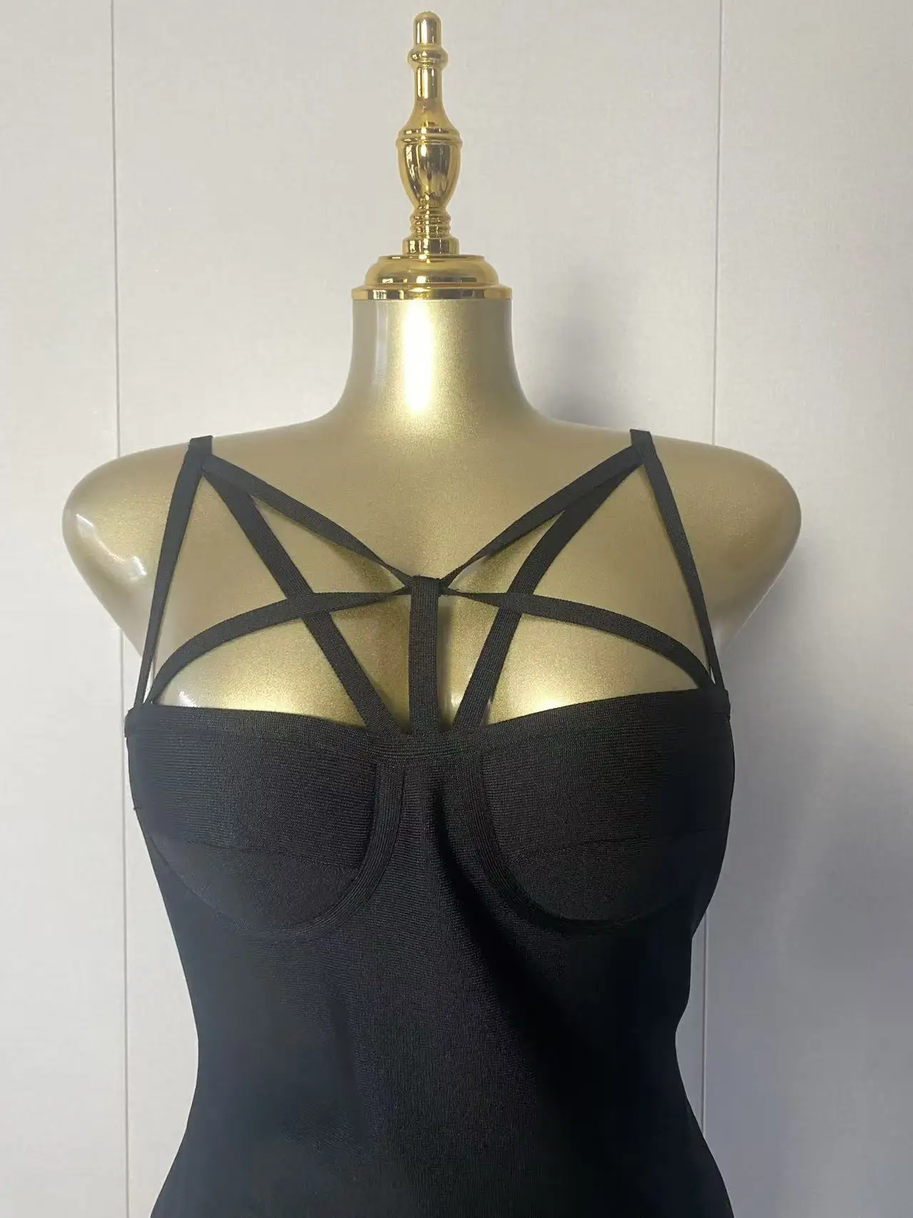 2025 nuevas mujeres Sexy sin mangas Halter negro Midi vestido ajustado 2025 elegante Club de noche vestidos de fiesta de cumpleaños de lujo