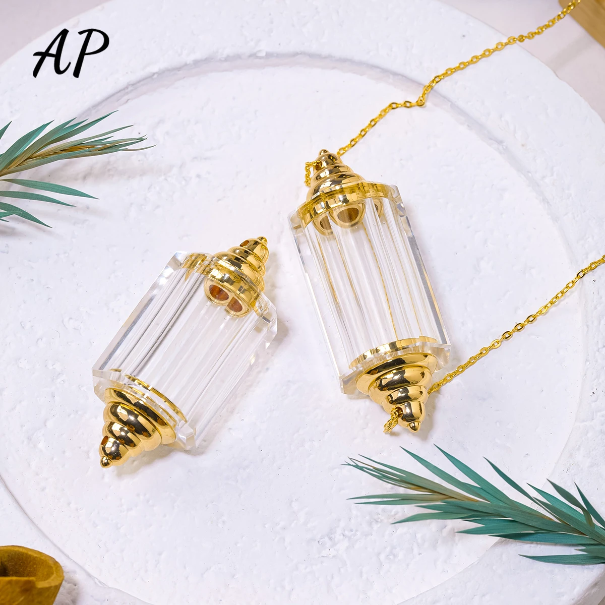 

1pc Natural clear quartz octagonal column fragrance perfume bottle essential oil bottle clear quartz