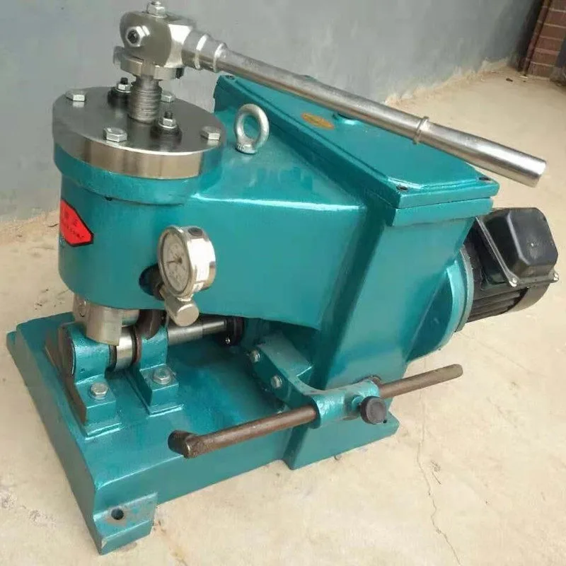 

Woodworking band saw blade hydraulic roller press