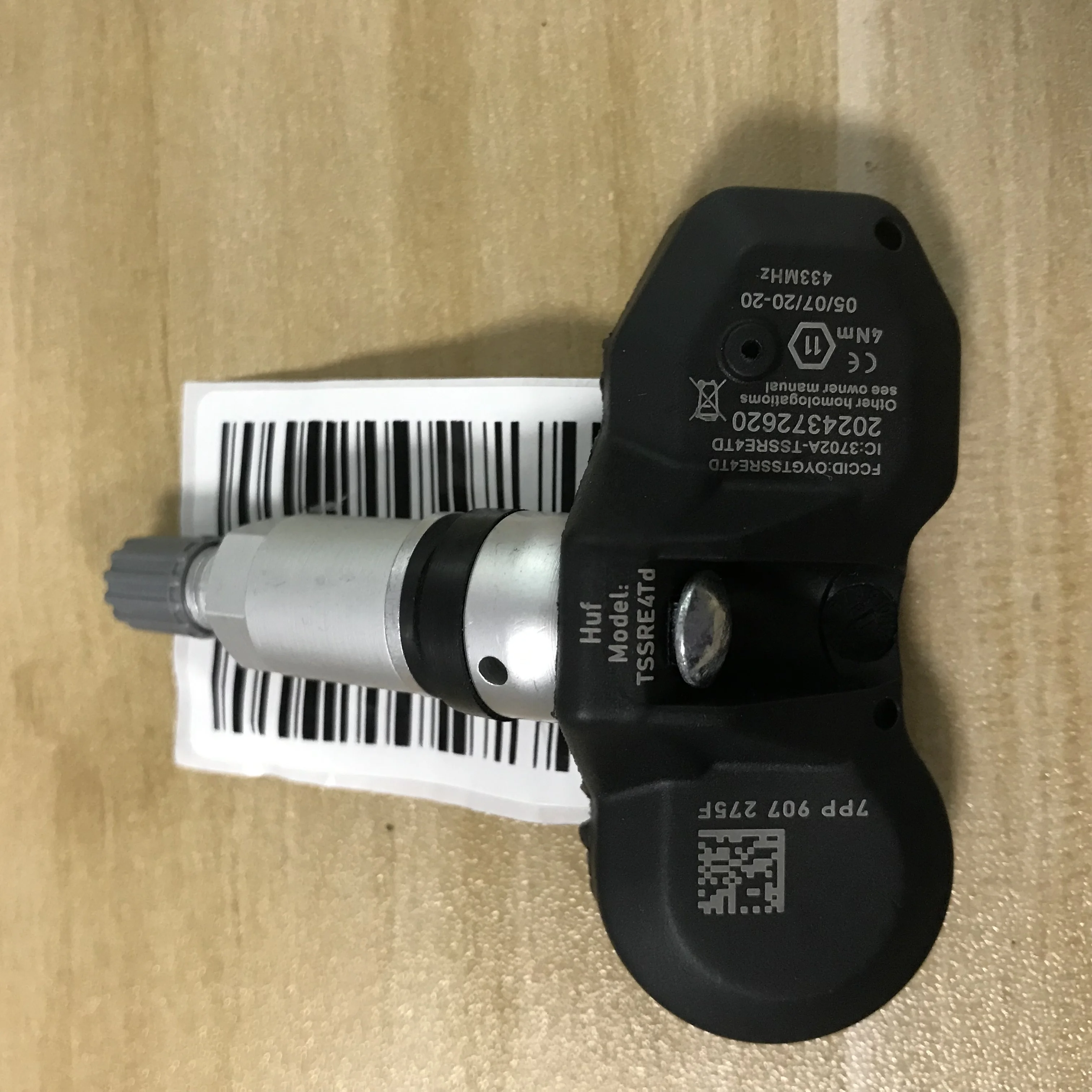 

Q Tpms Tire Pressure Monitoring Sensor 7PP907275 7PP907275F For Audi A4 A6 A8 Q7 R8 Vw Cayenne Tire Pressure Monitoring System