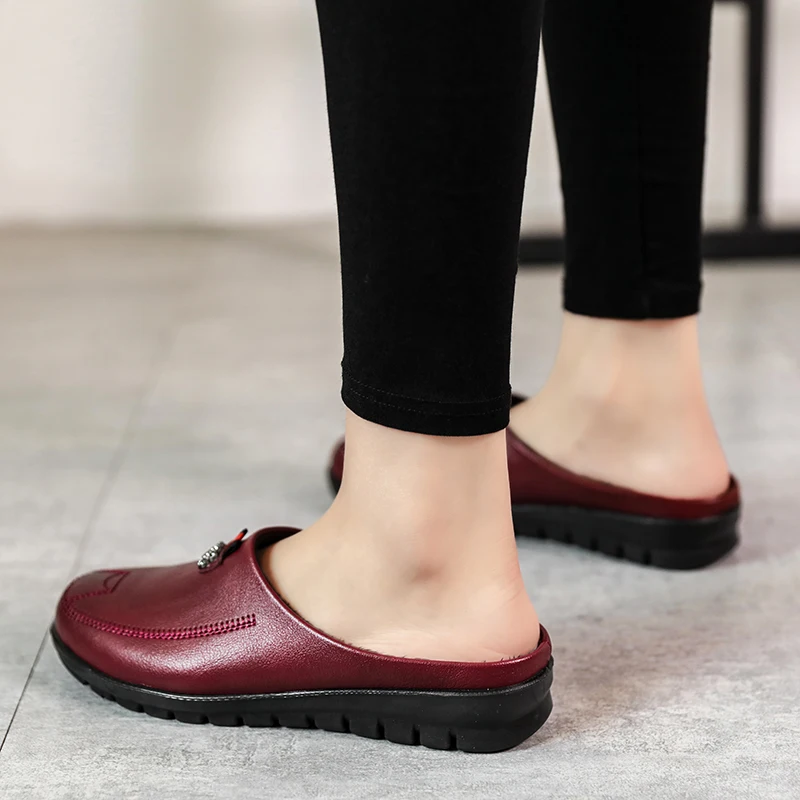 Women\'s PU Leather Waterproof Winter Slippers Plush Warm Comfortable Wedge Mother Shoes Women Fashion Solid Color Slip On Loafe