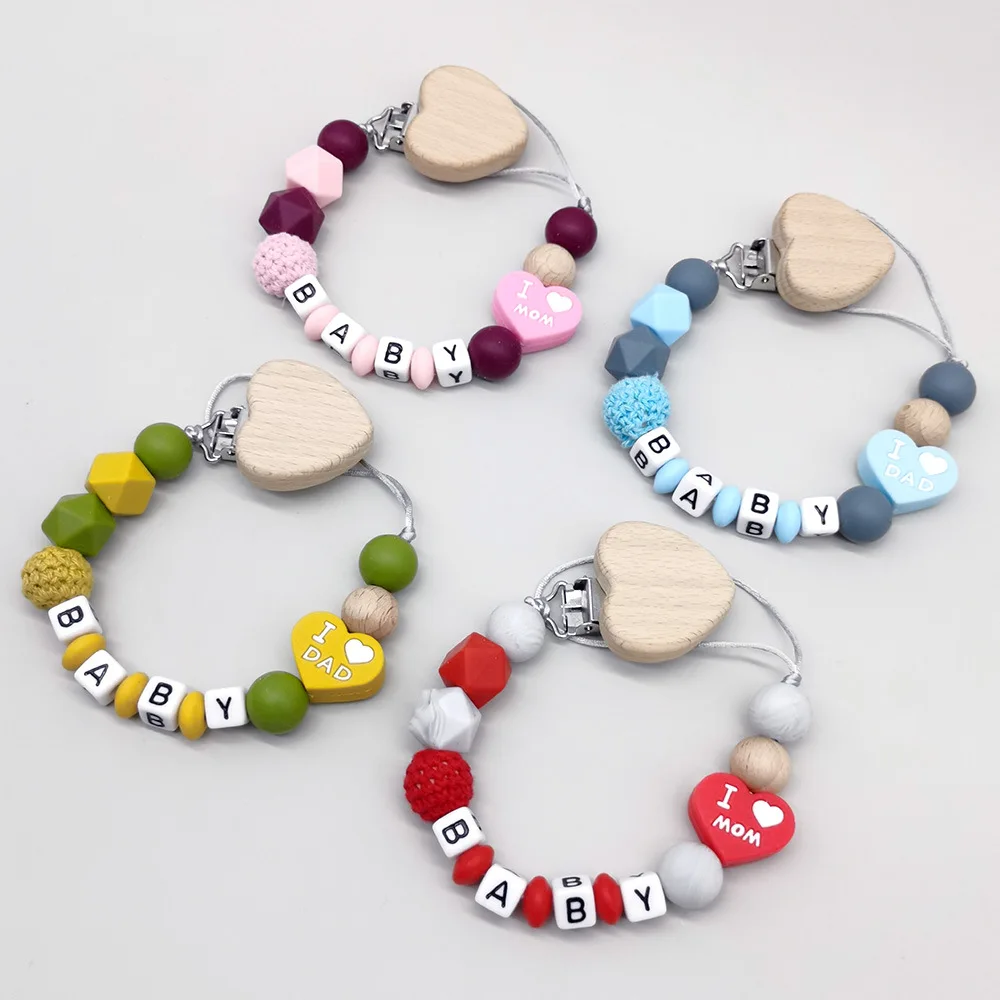 Настраиваемые персонализированные имя, детский прорезыватель, зажимы для соски, силиконовые бусины в форме сердца, цепочка-держатель для соски-пустышки, подарок для кормления младенцев