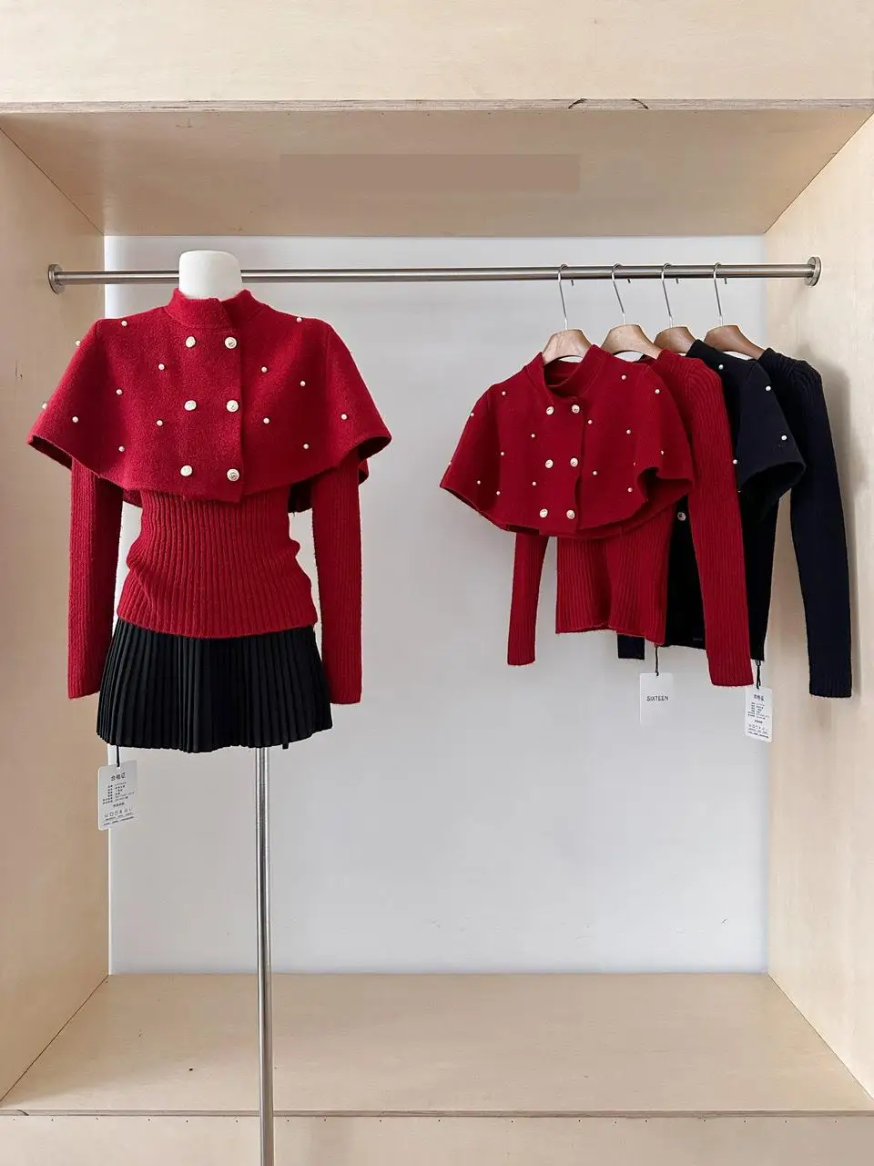 

Women's Elegant Two Pieces Cape Style Sweater Lady Elegant Pearls Cape + O Neck Long Sleeve Slim Pullover Jumper
