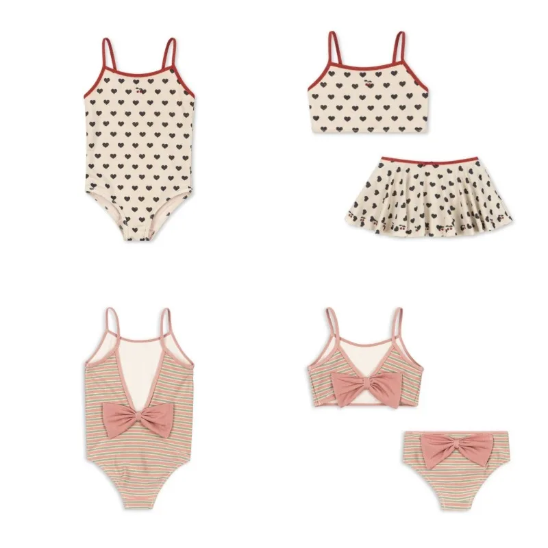 

Купальники для девочек, цельный купальник с черным сердечком и красной отделкой, милый комплект бикини с бантом для девочек, модный детский пляжный купальник, бикини