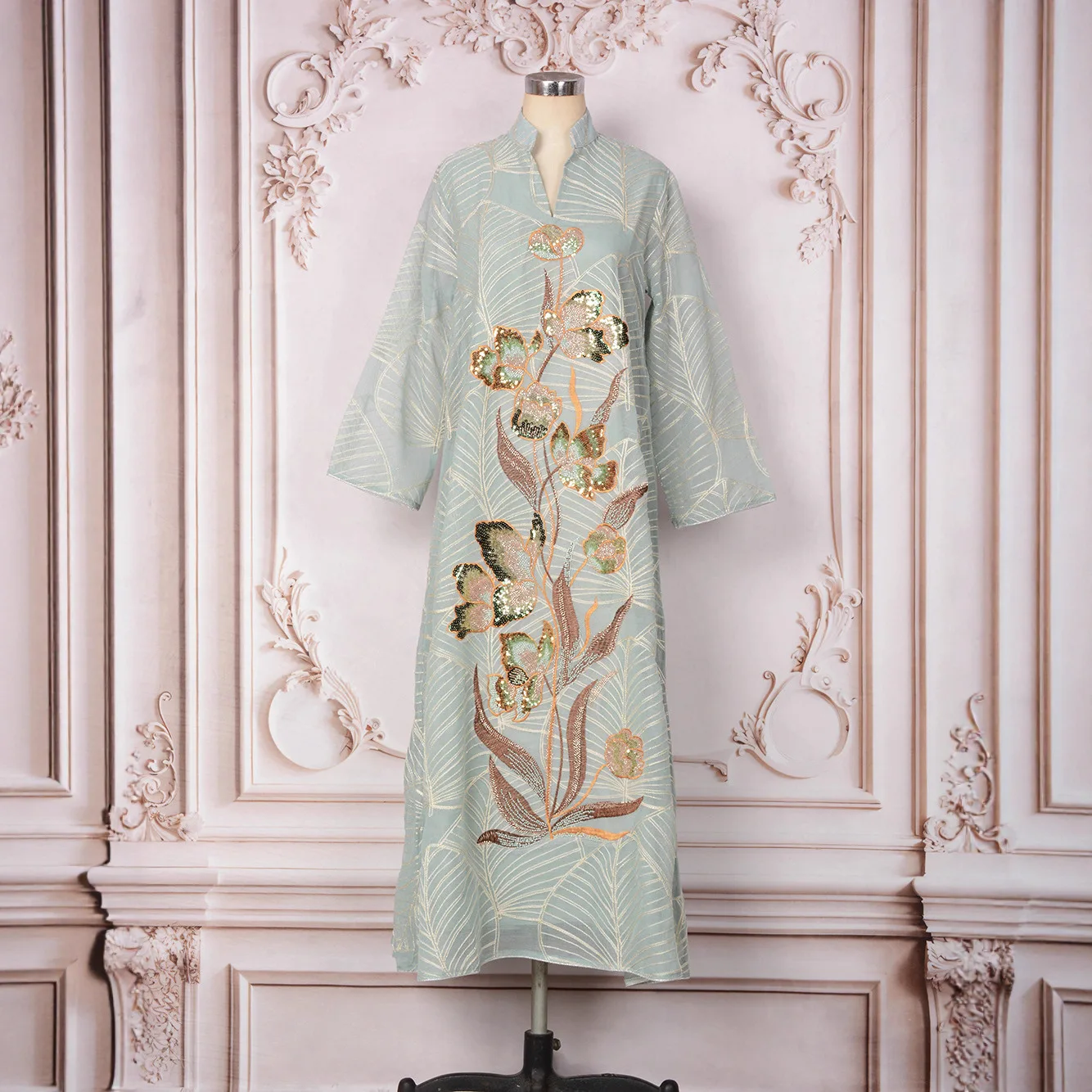 Middle East Muslim New Fashion Women's Casual Trendy Embroideried Sequined Loose V-neck Long Sleeve Elegant Ceremonial Dresses