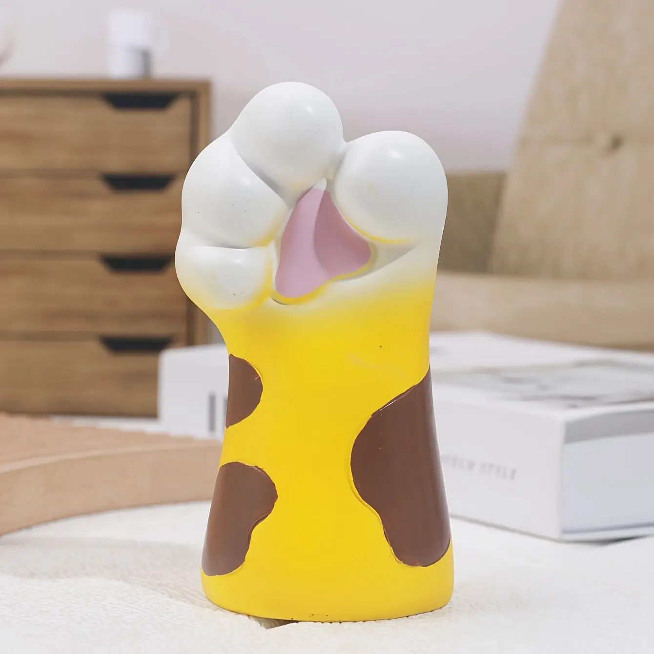 Creative Cat Claw Vase Resin Ornament, Cute Desktop Living Room TV Cabinet Home Decor