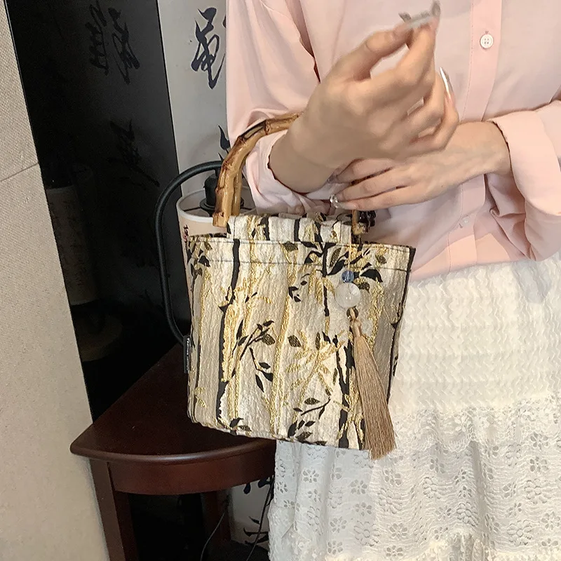 Summer Chinses Style Tote Handbags For Women Retro Fashion Bamboo Handle Handbag Fine Vintage Embroidery Tassel Trendy Tote Bags