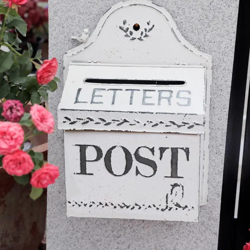 

Outdoor Garden Retro Mailbox Decorative Wall Mounted Metal Country Mailbox Post Box Vintage Mailbox