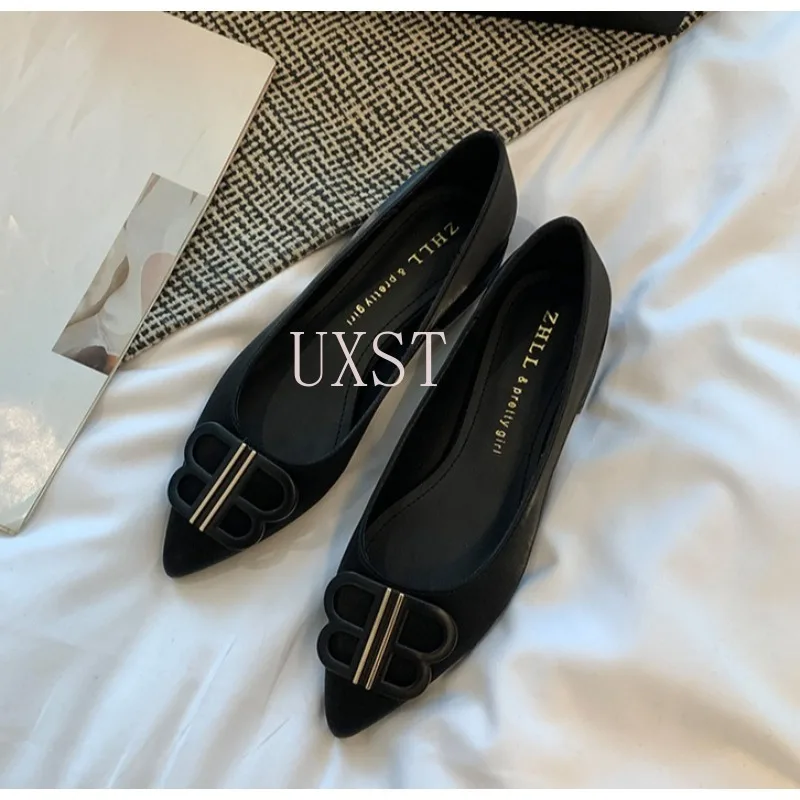 

Women's High Heels Coarse Single Shoes Women's Shallow Mouth Pointed Low Heel Fashionable Commuting Single Shoe Large size 35-44