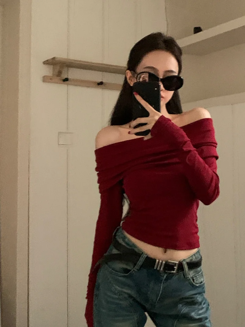 

STSVZORR Retro Off Shoulder Long Sleeve Knit Women's Autumn 2023 New Spicy Girl Slim Fit Short Red Top