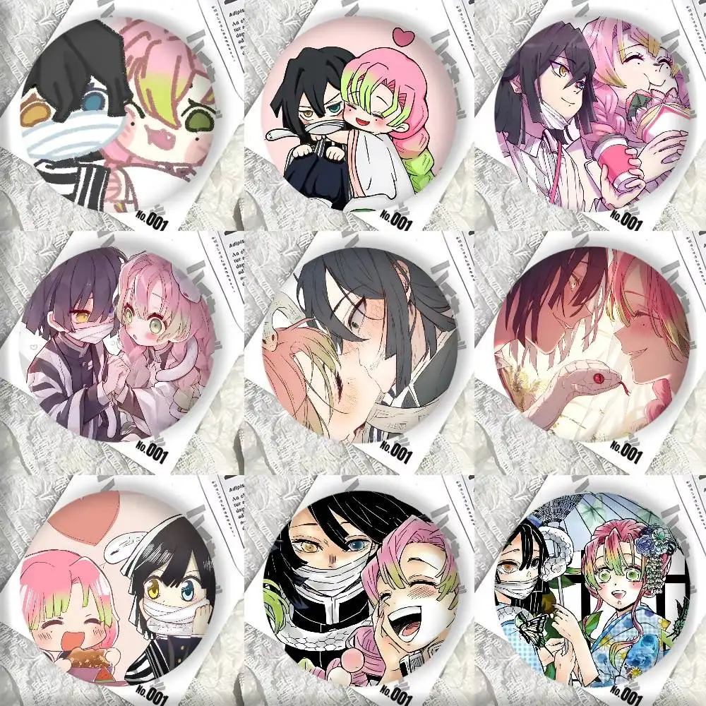 Anime d-demon Slayer Romance lindo amor Mitsuri y Obanai insignias DIY mochila accesorios de ropa alfileres de joyería