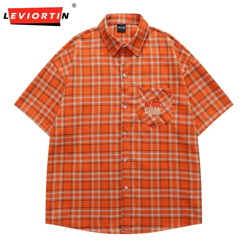 

Лето 2025 г., новая свободная клетчатая рубашка в американском стиле ретро с вышивкой букв, повседневная, универсальная, простая рубашка с коротким рукавом и воротником для пар