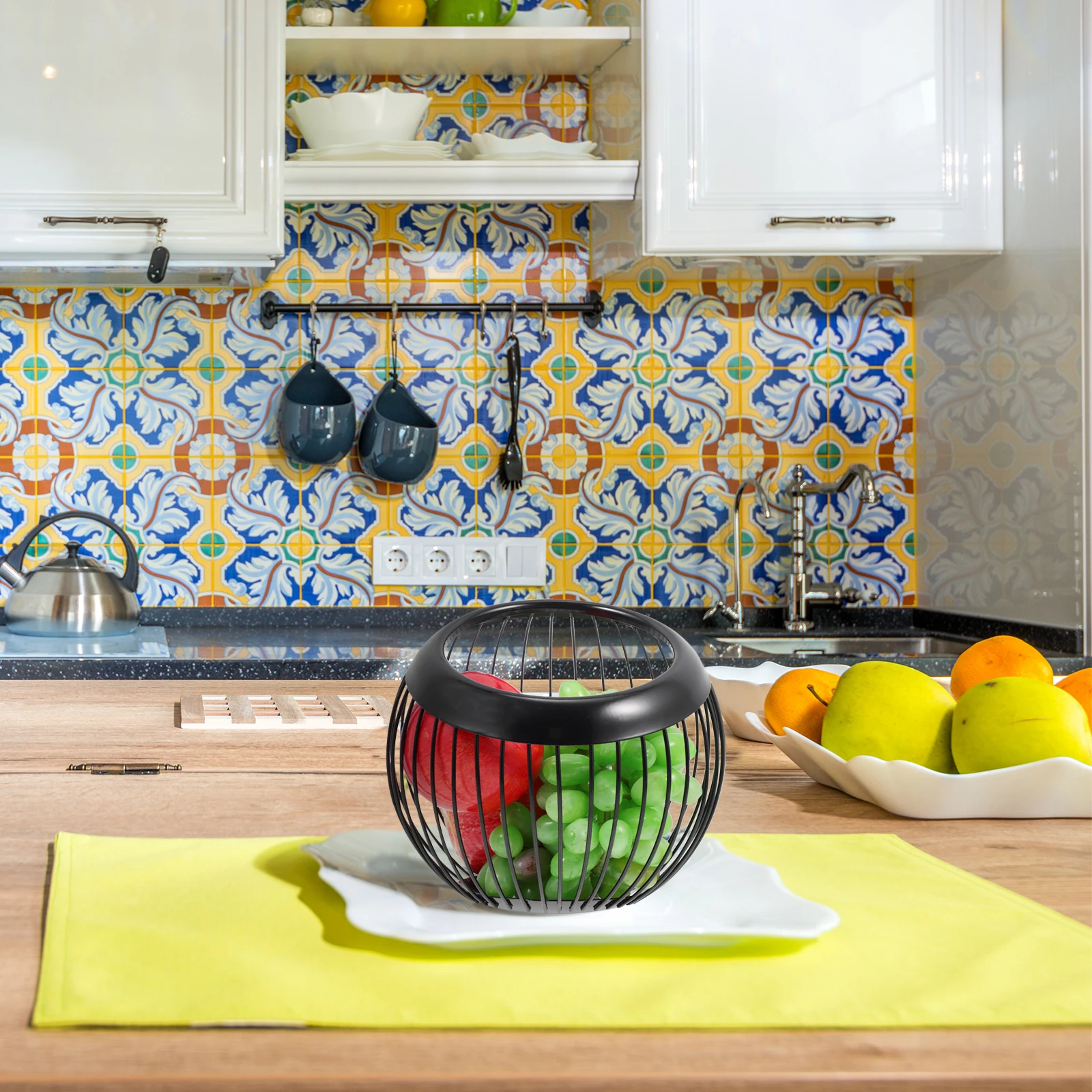

1Pcs Stylish Stainless Steel Storage Basket Fruit Bowl Kitchen Sundries Container Organizer