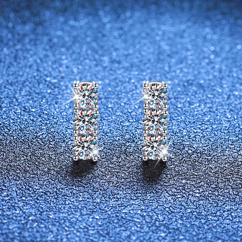 Platinum PT950 18K Gold Earrings Simple Korean Version Three Princess Moissanite Earrings D Color 1.2 Carat Moissanite