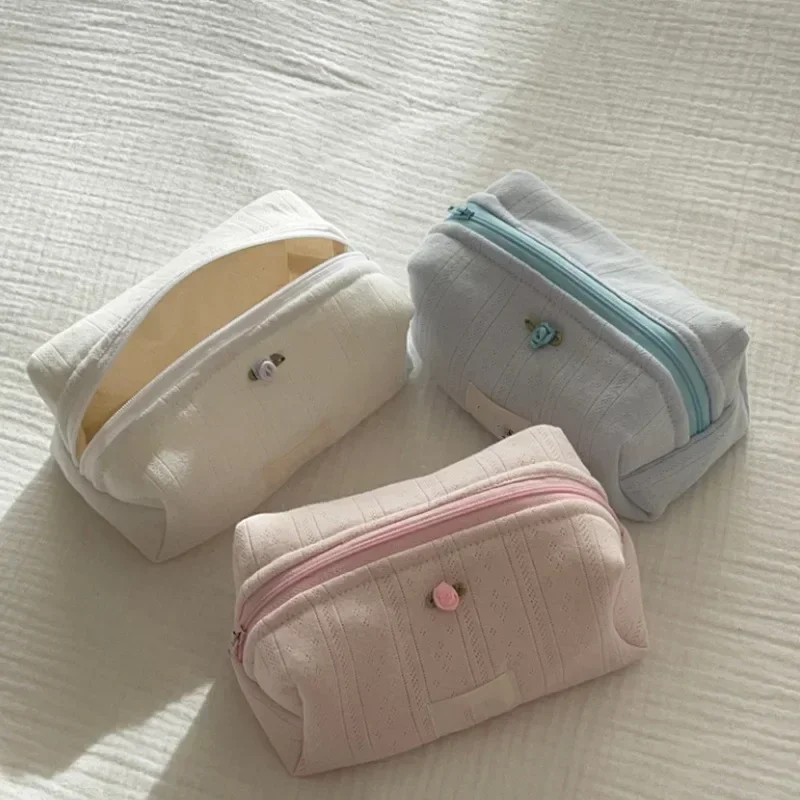 Sweet Ins Simplicity Floral Makeup Case Elegant Portable Large Capacity Lipstick Bag Clean Girl Earphone Cable Storage Bag New