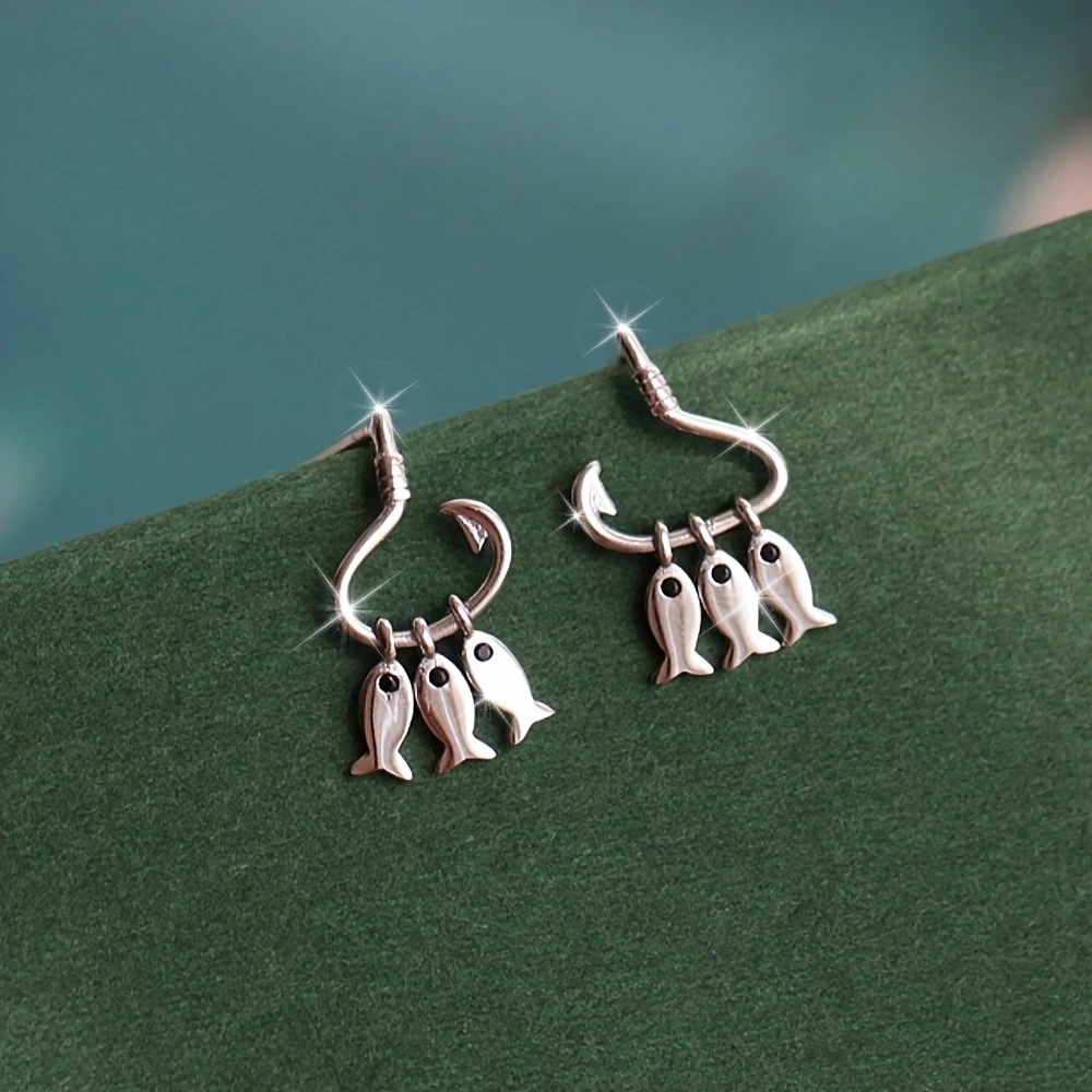 1 pair of unique fish hooks, 3 small fish short tassel earrings, simple and cute earrings for girls