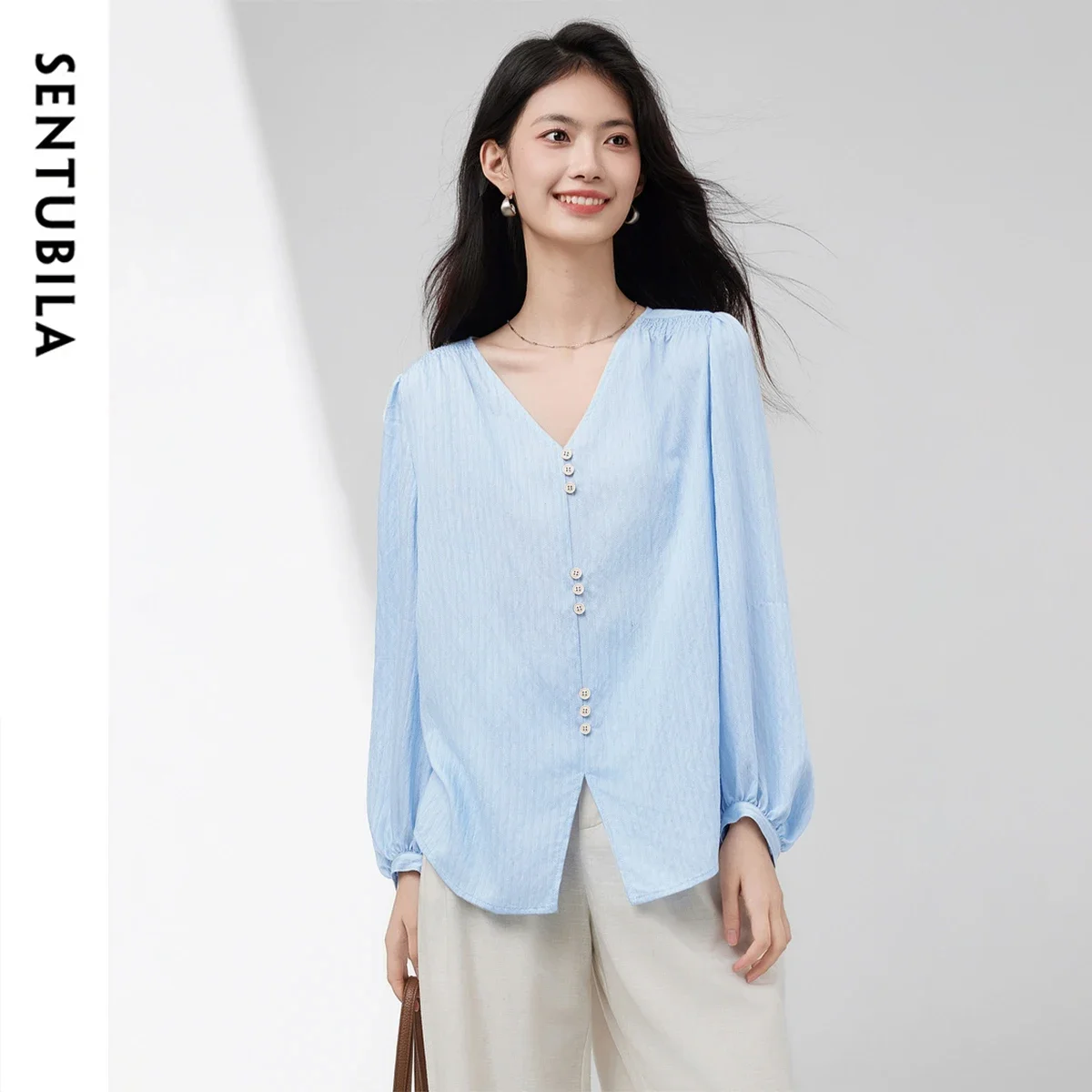 

SENTUBILA Women's Linen Blouse Autumn 2025 Solid Color Lantern Long Sleeve V-neck Shirt Loose Commuter Casual Tops 153CA2719