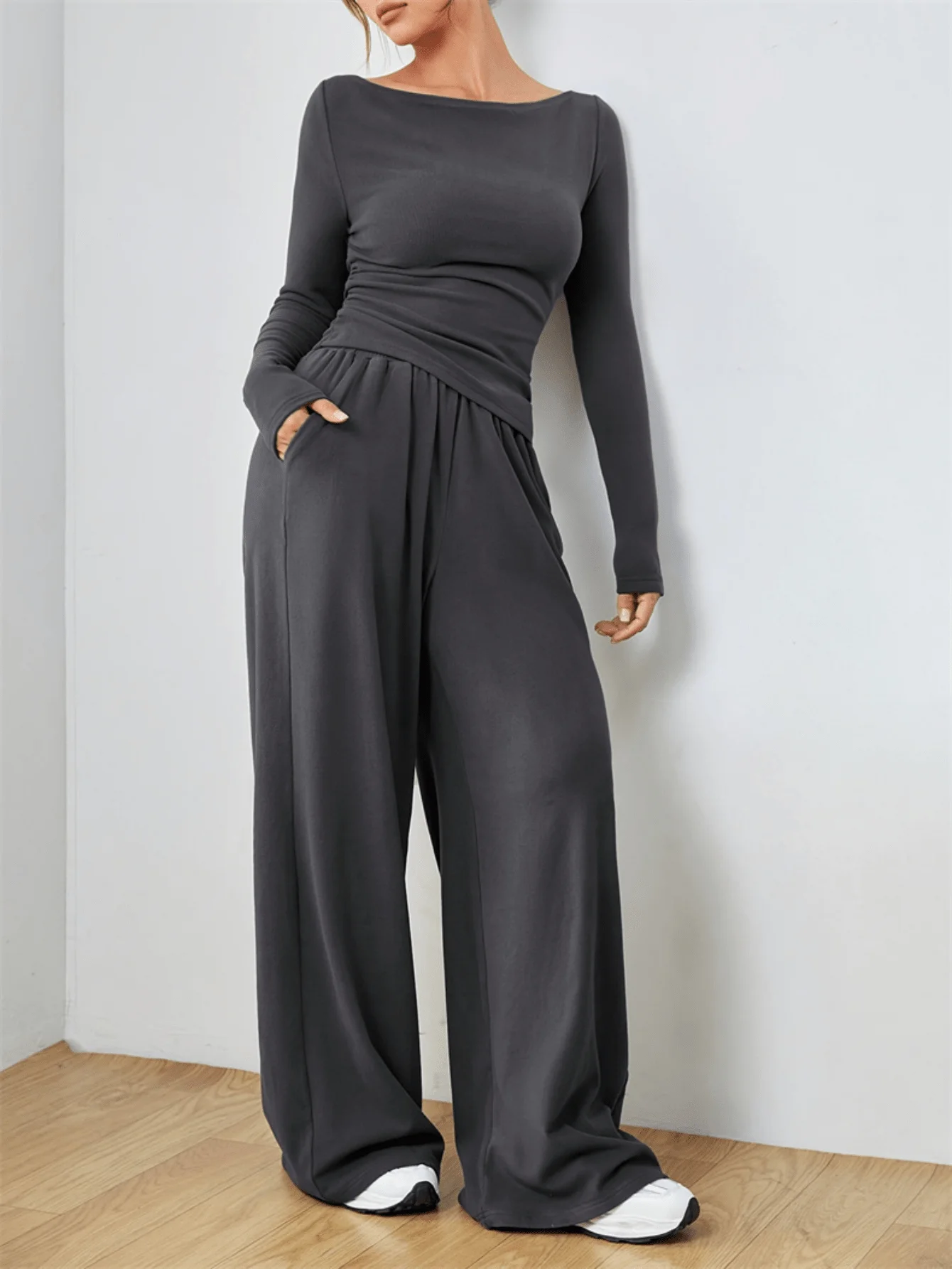 Relaxed Women's Wide-leg Pants Two-piece Set, Soft and Style Set with Irregular Hemline