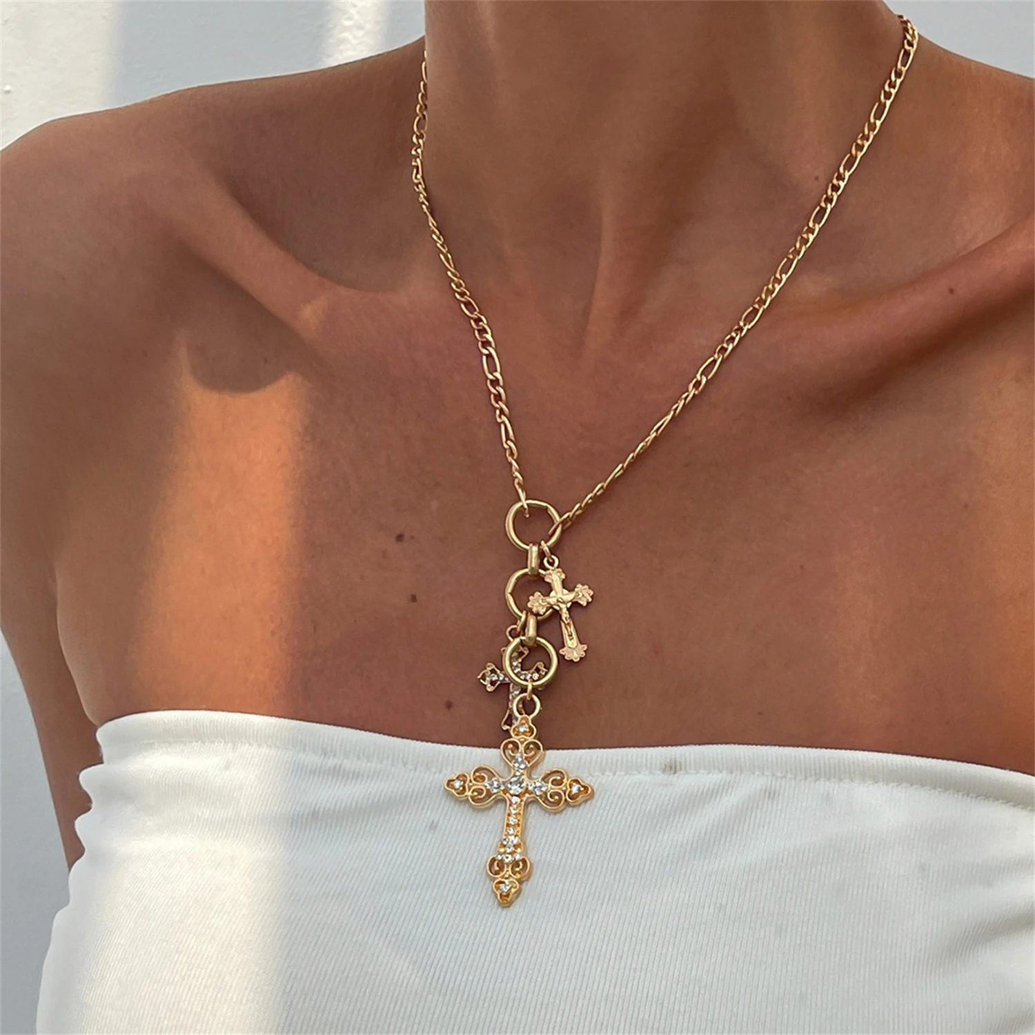

WAKA Women's Vintage Layered Cross Pendant Necklace Elegant Statement Chain Chic Clavicle Jewelry for Party Daily Wear Gift