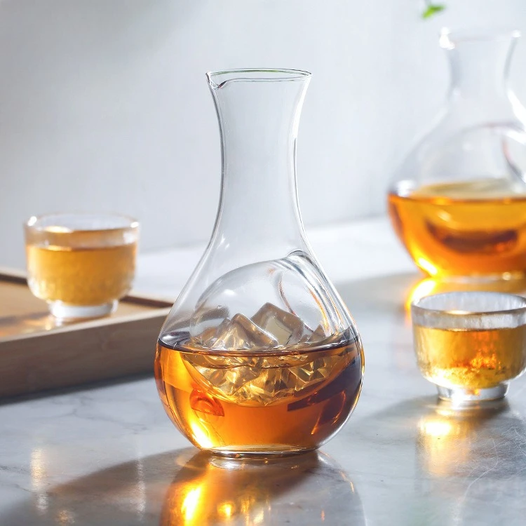 Japanese Crystal Glass Ice Wine Decanter Home Use Hole Design Sake Carafe Hamster Pot Cold Brew Coffee Maker