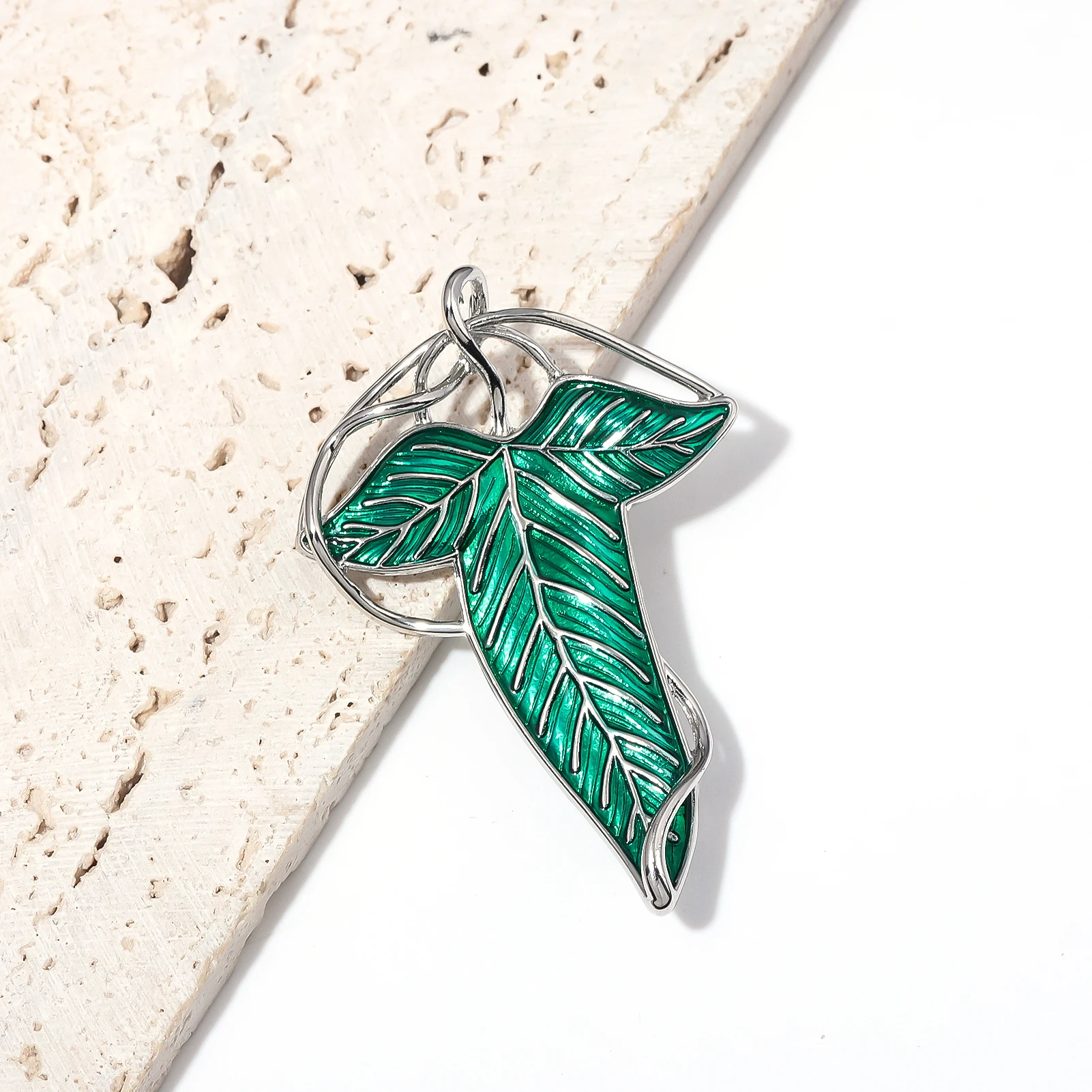 Lord of the Rings Elven Pins Brooch Vintage Green Leaf Badge Brooches Hats Clothes Backpack Decoration Jewelry Accessories Gift image 2