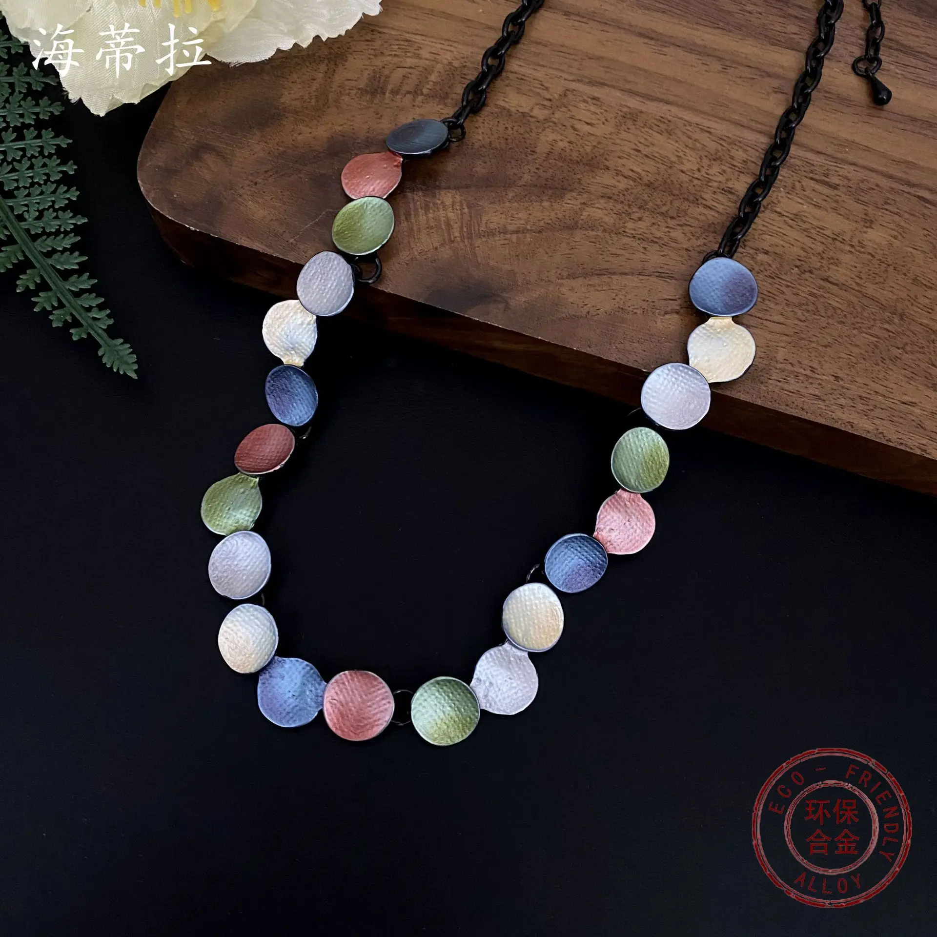 new colorful round polka dot alloy necklace, bohemian fashion and high-end women's versatile neck chain