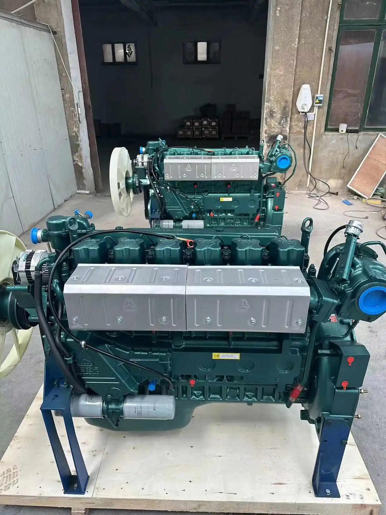 Howo Weichai Sinotruk Truck Engine Wd615 WP10 WP12 WD615.36 WD615.47 D12.42 Assembly 371 336 420 New Wooden Box Engine